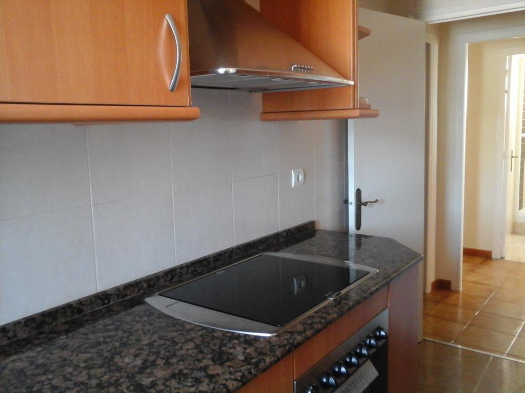 Atico Soleado Apartment L'Hospitalet de Llobregat Exterior photo